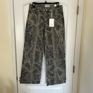 Women’s Camo Wide Leg Pants size 3/26 Disclosure New With Tags